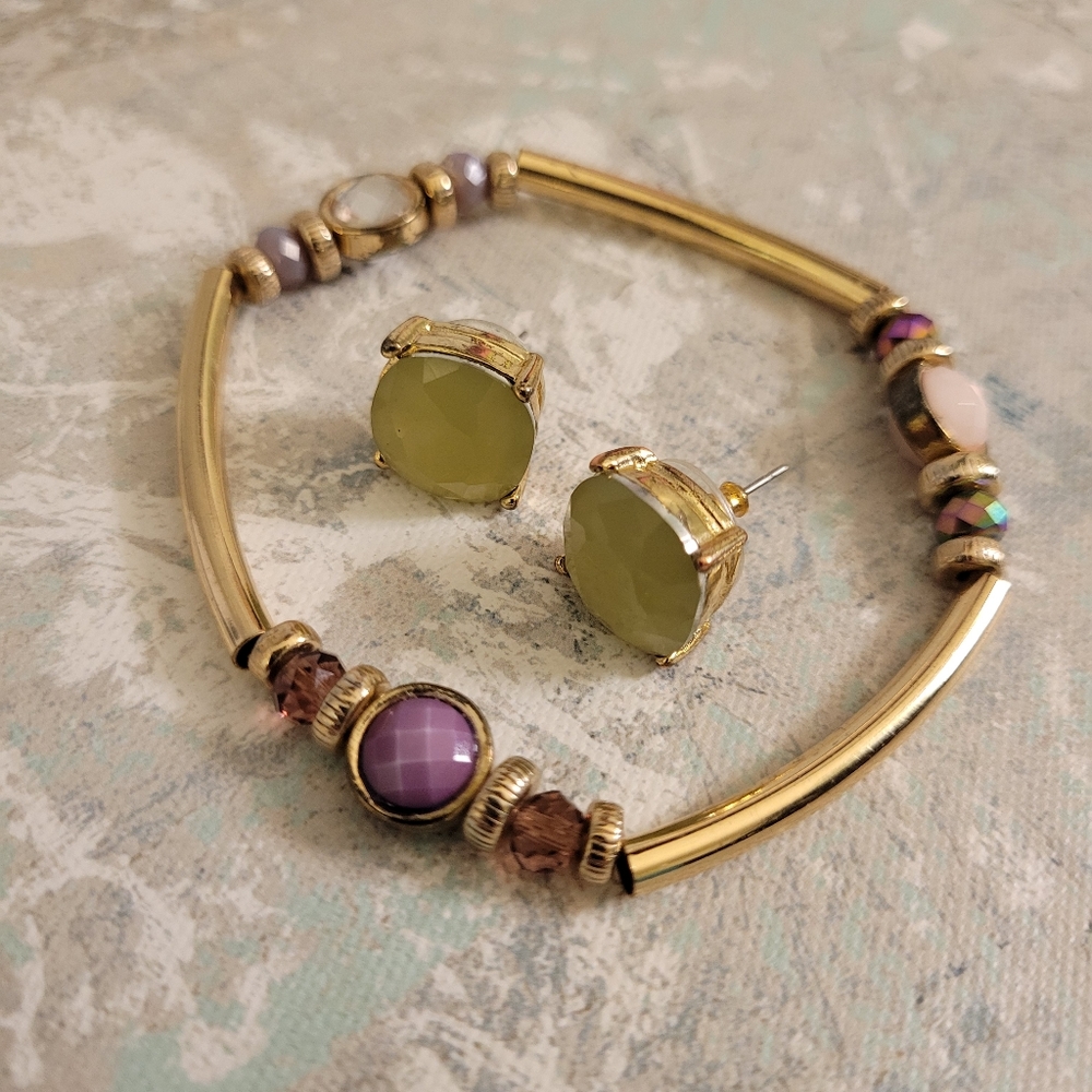 Gold Tone Beaded Crystal Accent Bar Link Bracelet and Large Square Stud Earrings - Picture 7 of 9